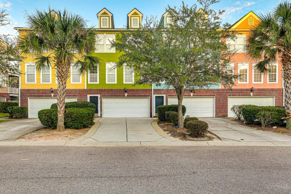 Townhome 3 Mi to Wescott Park and Golf Course!
